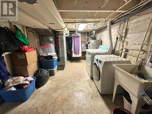 61 Francis Street, Hamilton, ON - Indoor Photo Showing Laundry Room