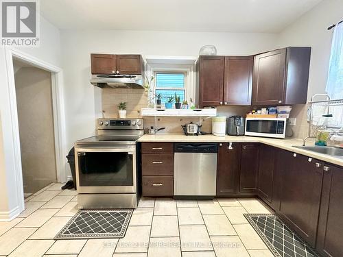 61 Francis Street, Hamilton, ON - Indoor Photo Showing Kitchen