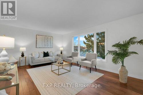 7 Phoebe Crescent, Woolwich, ON - Indoor Photo Showing Living Room