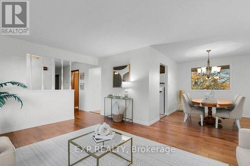 7 Phoebe Crescent, Woolwich, ON - Indoor Photo Showing Living Room