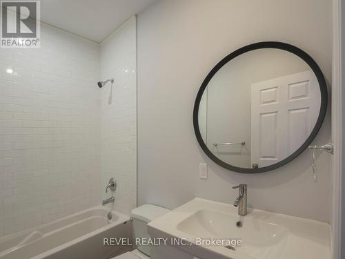 1 - 116 Myrtle Avenue, Hamilton, ON - Indoor Photo Showing Bathroom