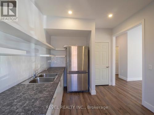 1 - 116 Myrtle Avenue, Hamilton, ON - Indoor Photo Showing Kitchen With Double Sink