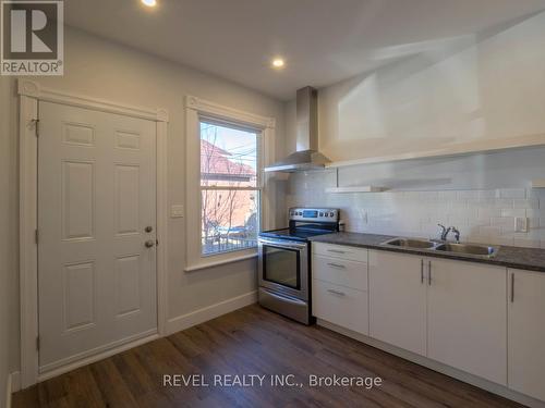 1 - 116 Myrtle Avenue, Hamilton, ON - Indoor Photo Showing Kitchen With Double Sink