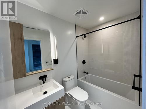 1109S - 127 Broadway Avenue, Toronto, ON - Indoor Photo Showing Bathroom