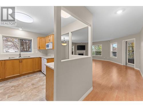 2245 Atkinson Street Unit# 101, Penticton, BC - Indoor Photo Showing Kitchen