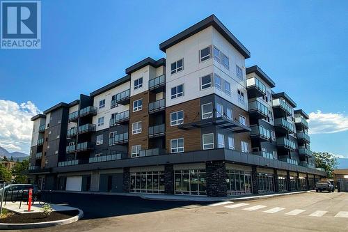 191 Hollywood Road S Unit# 102, Kelowna, BC - Outdoor With Facade