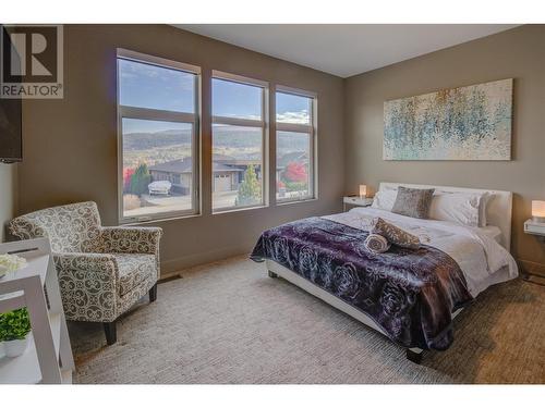 8010 Graystone Drive, Coldstream, BC - Indoor Photo Showing Bedroom