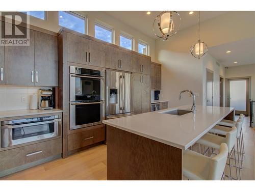 8010 Graystone Drive, Coldstream, BC - Indoor Photo Showing Kitchen With Stainless Steel Kitchen With Upgraded Kitchen