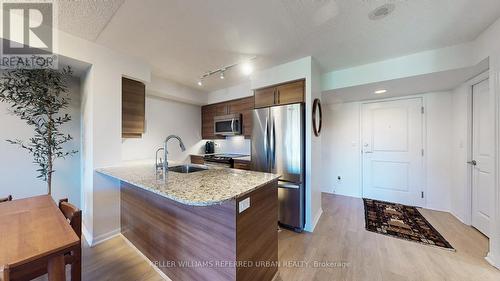 826 - 35 Bastion Street, Toronto, ON - Indoor Photo Showing Kitchen