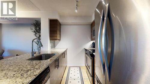 826 - 35 Bastion Street, Toronto, ON - Indoor Photo Showing Kitchen With Upgraded Kitchen