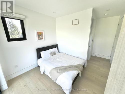 10 Haida Court, Toronto, ON - Indoor Photo Showing Bedroom