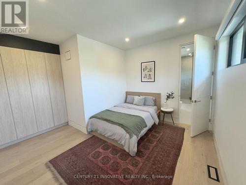 10 Haida Court, Toronto, ON - Indoor Photo Showing Bedroom