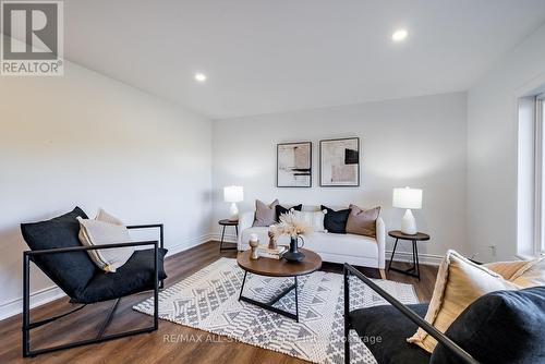 21250 Highway 12, Scugog, ON - Indoor Photo Showing Living Room