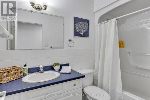 3033 Freeburn Lane, Smith-Ennismore-Lakefield (Lakefield), ON - Indoor Photo Showing Bathroom