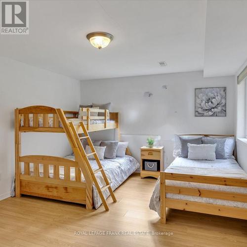 3033 Freeburn Lane, Smith-Ennismore-Lakefield (Lakefield), ON - Indoor Photo Showing Bedroom