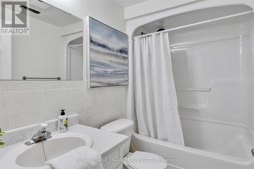 3033 Freeburn Lane, Smith-Ennismore-Lakefield (Lakefield), ON - Indoor Photo Showing Bathroom