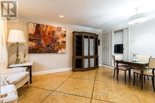 1602 - 120 Duke Street, Hamilton, ON - Indoor Photo Showing Dining Room