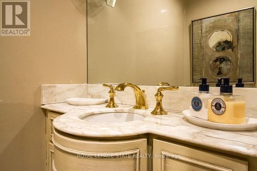 1602 - 120 Duke Street, Hamilton, ON - Indoor Photo Showing Bathroom