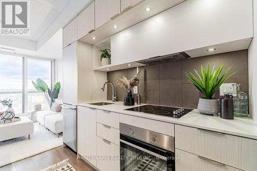 2110 - 55 Regent Park Boulevard, Toronto, ON - Indoor Photo Showing Kitchen With Upgraded Kitchen