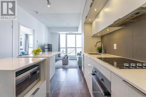 2110 - 55 Regent Park Boulevard, Toronto, ON - Indoor Photo Showing Kitchen With Upgraded Kitchen