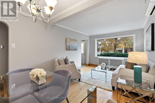 161 Parkhurst Boulevard, Toronto, ON - Indoor Photo Showing Living Room