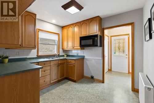 161 Parkhurst Boulevard, Toronto, ON - Indoor Photo Showing Kitchen With Double Sink