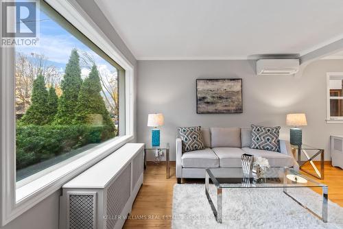 161 Parkhurst Boulevard, Toronto, ON - Indoor Photo Showing Living Room