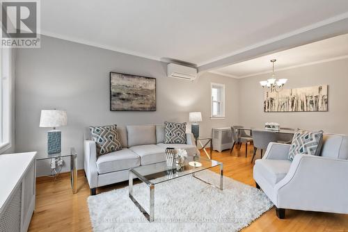 161 Parkhurst Boulevard, Toronto, ON - Indoor Photo Showing Living Room