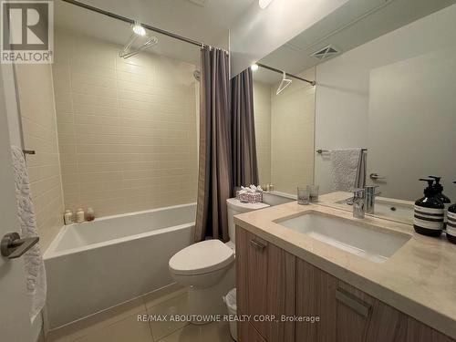 802 - 290 Adelaide Street W, Toronto, ON - Indoor Photo Showing Bathroom