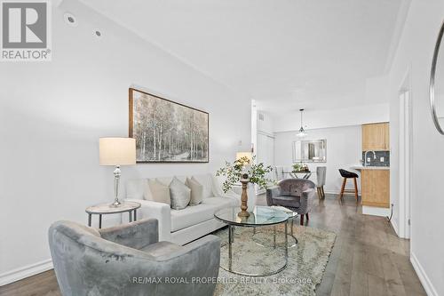 119 - 1496 Victoria Park Avenue, Toronto, ON - Indoor Photo Showing Living Room