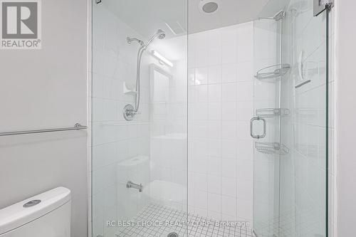 504 - 1103 Leslie Street, Toronto, ON - Indoor Photo Showing Bathroom