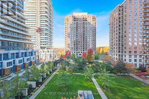 504 - 1103 Leslie Street, Toronto, ON - Outdoor With Facade