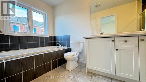 1026 Crowsnest Hollow, Pickering, ON - Indoor Photo Showing Bathroom