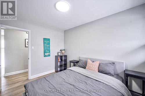 386 Paliser Crescent N, Richmond Hill, ON - Indoor Photo Showing Bedroom