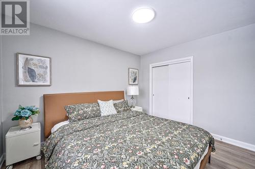 386 Paliser Crescent N, Richmond Hill, ON - Indoor Photo Showing Bedroom