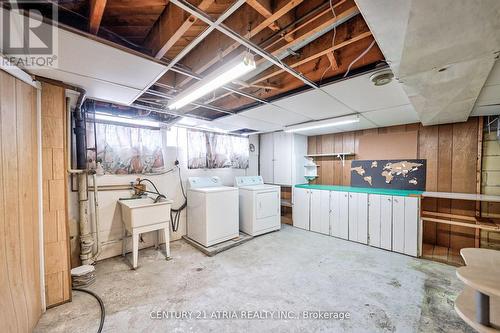 386 Paliser Crescent N, Richmond Hill, ON - Indoor Photo Showing Laundry Room