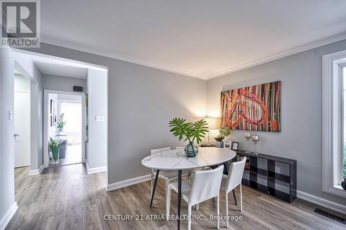 386 Paliser Crescent N, Richmond Hill, ON - Indoor Photo Showing Dining Room