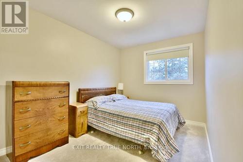 23 Debra Crescent, Barrie, ON - Indoor Photo Showing Bedroom