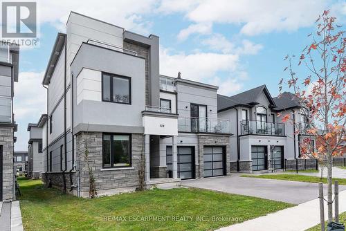 528 Jones Road, Hamilton, ON - Outdoor With Balcony With Facade