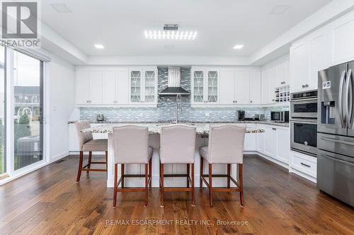 528 Jones Road, Hamilton, ON - Indoor Photo Showing Kitchen With Upgraded Kitchen