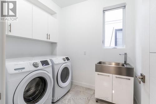 528 Jones Road, Hamilton, ON - Indoor Photo Showing Laundry Room