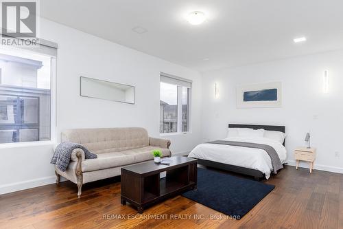 528 Jones Road, Hamilton, ON - Indoor Photo Showing Bedroom