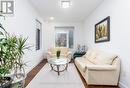 528 Jones Road, Hamilton, ON  - Indoor Photo Showing Living Room 