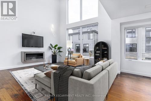 528 Jones Road, Hamilton, ON - Indoor Photo Showing Living Room With Fireplace