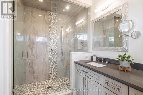 34A Pine Avenue N, Mississauga, ON - Indoor Photo Showing Bathroom