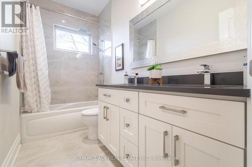 34A Pine Avenue N, Mississauga, ON - Indoor Photo Showing Bathroom