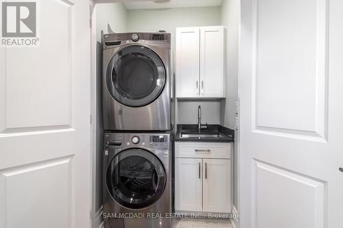 34A Pine Avenue N, Mississauga, ON - Indoor Photo Showing Laundry Room