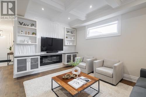 34A Pine Avenue N, Mississauga, ON - Indoor Photo Showing Living Room