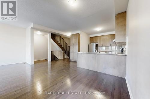 87 Fruitvale Circle, Brampton, ON - Indoor Photo Showing Kitchen