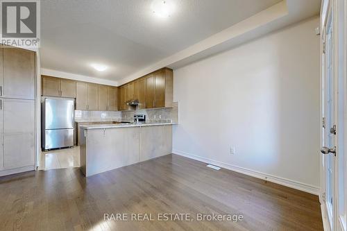 87 Fruitvale Circle, Brampton, ON - Indoor Photo Showing Kitchen